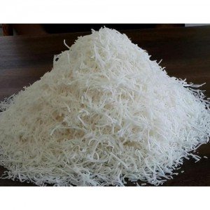 Desiccated coconut flakes